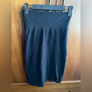 Aritzia black pencil skirt